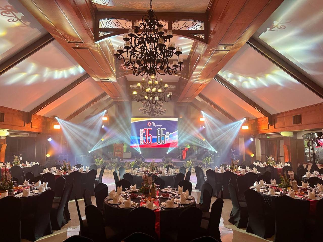 The Suites At Mount Malarayat Lipa City Esterno foto