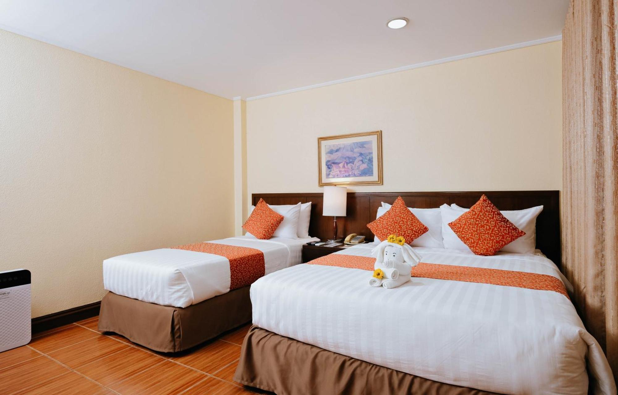 The Suites At Mount Malarayat Lipa City Esterno foto
