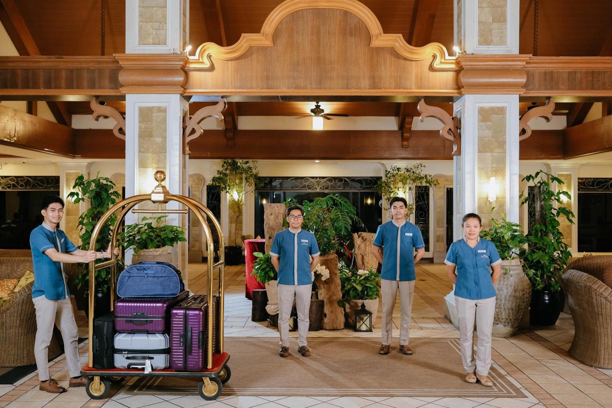 The Suites At Mount Malarayat Lipa City Esterno foto