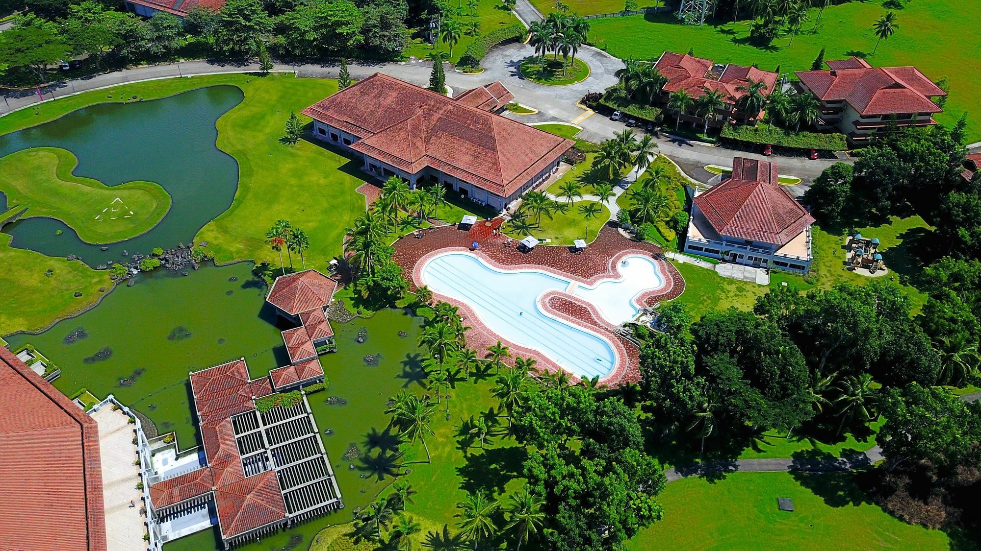 The Suites At Mount Malarayat Lipa City Esterno foto